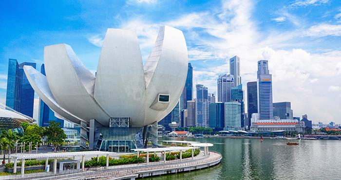 WHY TO CHOOSE SINGAPORE FOR A VIBRANT CAREER?